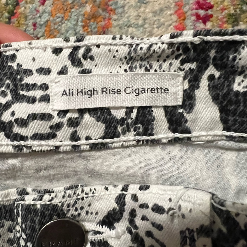 Animal print FRAME denim, size 26, EUC - Picture 5 of 8